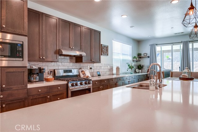 Detail Gallery Image 13 of 33 For 1428 Quigley Ln, Perris,  CA 92570 - 4 Beds | 2 Baths