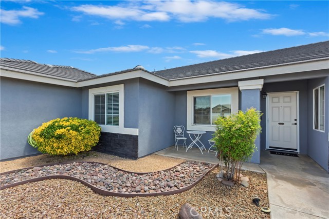 21269 Chardonnay Drive, Apple Valley CA: https://media.crmls.org/medias/9cb6cc27-e60d-41c7-8911-6eba5b3e2318.jpg