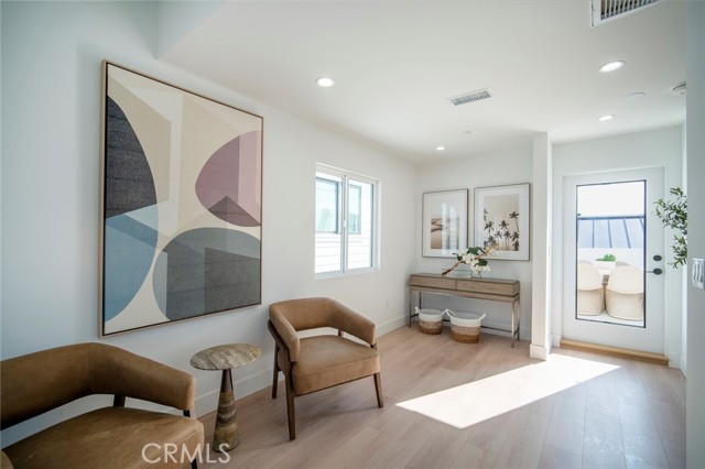 Detail Gallery Image 30 of 33 For 916 W Balboa Bld, Newport Beach,  CA 92661 - 6 Beds | 4/2 Baths