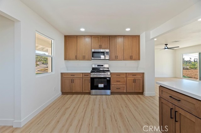 Detail Gallery Image 18 of 32 For 7695 Lakeside Dr, Jurupa Valley,  CA 92509 - 3 Beds | 2 Baths