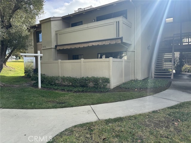 Detail Gallery Image 1 of 37 For 13602 La Jolla Cir #B,  La Mirada,  CA 90638 - 2 Beds | 2 Baths