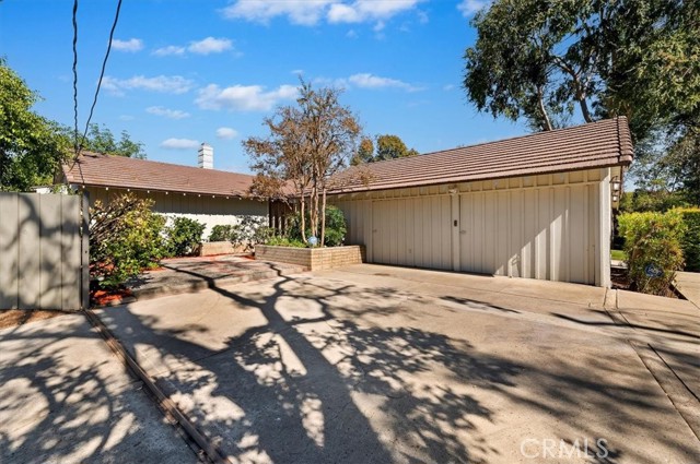 2 car oversized detached garage