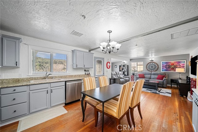 Detail Gallery Image 10 of 34 For 17717 Sierra Trl, Lake Hughes,  CA 93532 - 3 Beds | 2 Baths