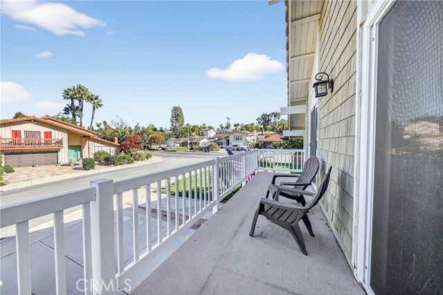 Detail Gallery Image 17 of 25 For 26332 Esmeralda Cir, Mission Viejo,  CA 92691 - 4 Beds | 3 Baths