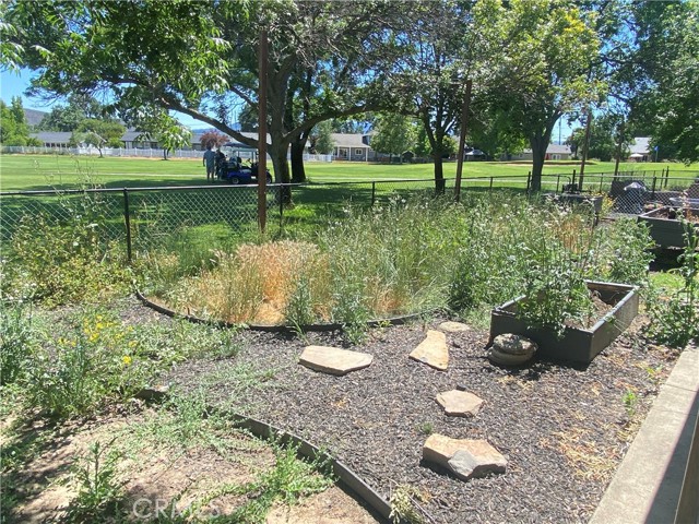 19265 Verde Court, Hidden Valley Lake CA: https://media.crmls.org/medias/9cb87ab7-d84b-4d6b-ba33-396aaa241712.jpg