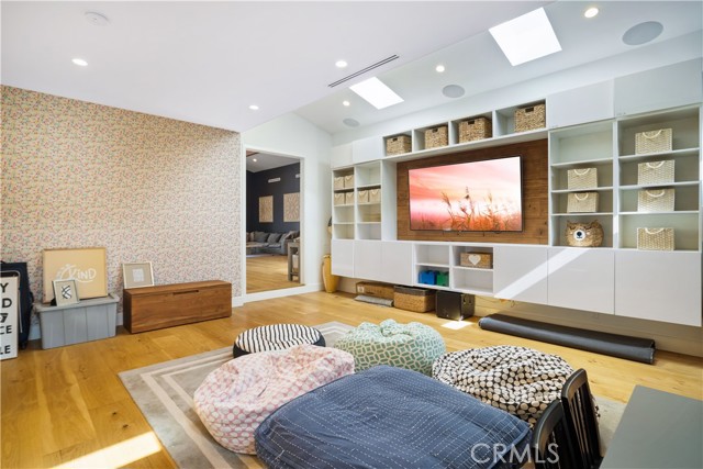 Detail Gallery Image 18 of 65 For 11308 Dona Teresa Dr, Studio City,  CA 91604 - 5 Beds | 4 Baths