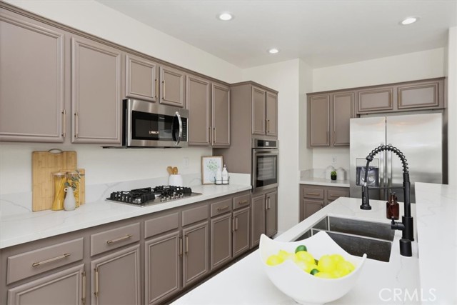 Detail Gallery Image 19 of 42 For 6974 Riverboat, Corona,  CA 91752 - 4 Beds | 2 Baths