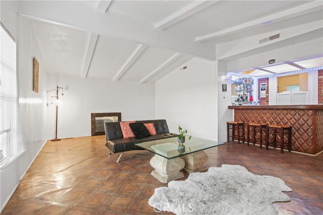 Detail Gallery Image 3 of 10 For 3595 Santa Fe Ave, #33, Long Beach,  CA 90810 - 3 Beds | 2 Baths