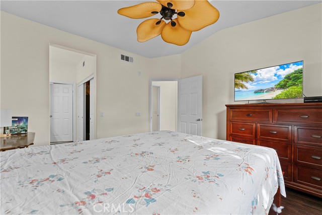 38 Stepping Stone, Irvine CA: https://media.crmls.org/medias/9cb95b4f-bb55-4f48-8498-aed136153f13.jpg