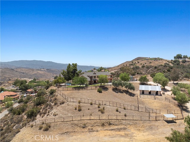 13620 Pales, Agua Dulce CA: https://media.crmls.org/medias/9cb9cefb-ebe9-4c7a-b766-5beb332a1763.jpg