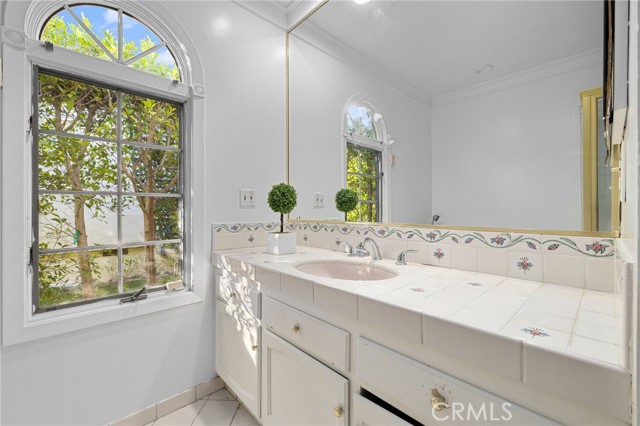 Detail Gallery Image 28 of 51 For 2976 Lombardy Rd, Pasadena,  CA 91107 - 3 Beds | 2 Baths