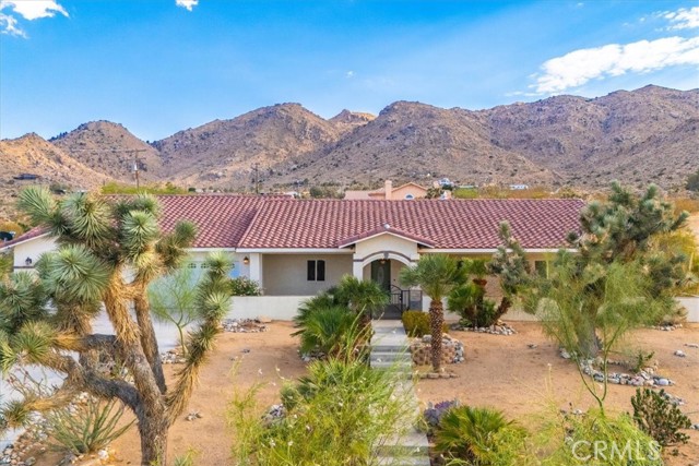 Detail Gallery Image 5 of 69 For 60555 Onaga Trl, Joshua Tree,  CA 92252 - 4 Beds | 2/1 Baths