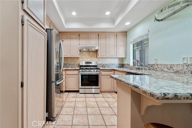 Detail Gallery Image 8 of 26 For 807 N Sycamore Ave #6,  Los Angeles,  CA 90038 - 3 Beds | 3 Baths
