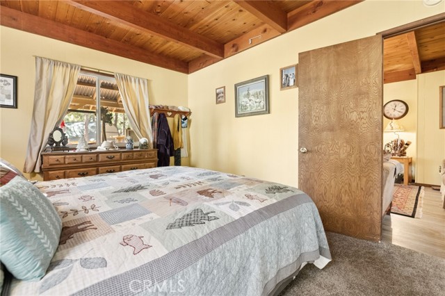 Detail Gallery Image 11 of 30 For 39791 Forest Rd, Big Bear Lake,  CA 92315 - 3 Beds | 2 Baths