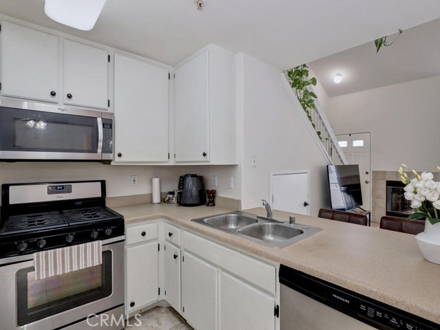 Detail Gallery Image 12 of 39 For 13133 Le Parc #712,  Chino Hills,  CA 91709 - 2 Beds | 2 Baths