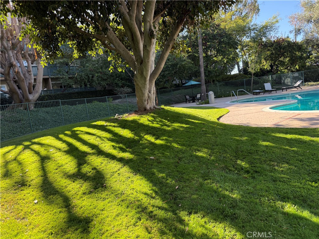 https://media.crmls.org/medias/9cbbdc81-0324-446e-93bd-018ff88e6ea0.jpg?preset=X-Large