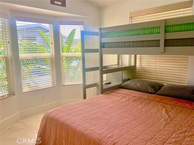 Detail Gallery Image 17 of 38 For 209 Tremont Dr, Newport Beach,  CA 92660 - 3 Beds | 2 Baths