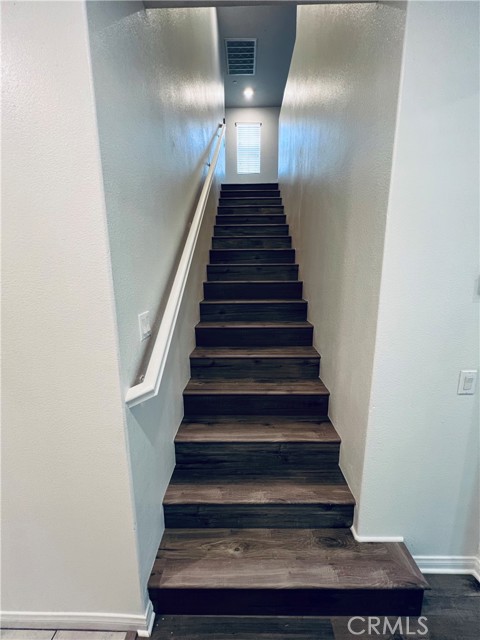 Detail Gallery Image 9 of 22 For 2061 E Sentinel Privado, Ontario,  CA 91764 - 4 Beds | 2/1 Baths