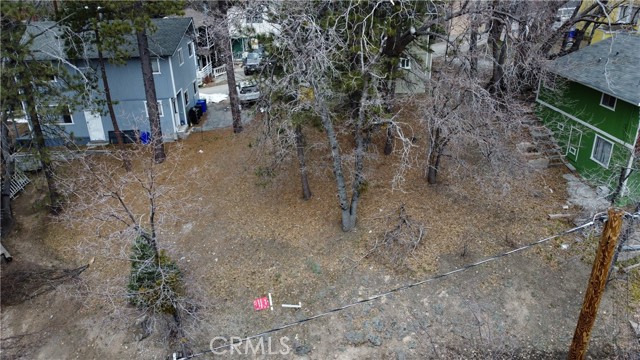 Detail Gallery Image 5 of 9 For 707 Blue Bird Ln, Arrowbear,  CA 92382 - – Beds | – Baths