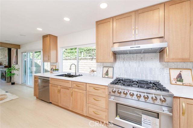 22733 Islamare, Lake Forest CA: https://media.crmls.org/medias/9cc0106a-6892-49ad-aba5-4230442318ad.jpg