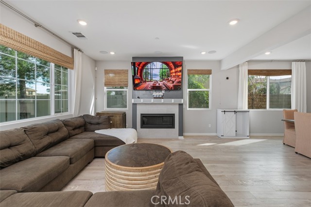 Detail Gallery Image 10 of 49 For 30222 Old Corral, Menifee,  CA 92584 - 4 Beds | 2/1 Baths