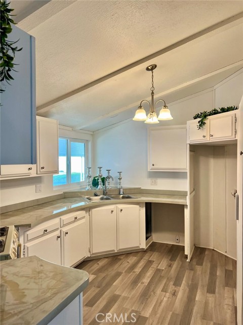 Detail Gallery Image 3 of 10 For 5800 Hamner Ave #601,  Corona,  CA 91752 - 4 Beds | 2 Baths