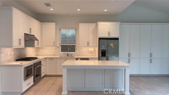 Detail Gallery Image 17 of 25 For 112 San Benito, Irvine,  CA 92618 - 3 Beds | 2/1 Baths