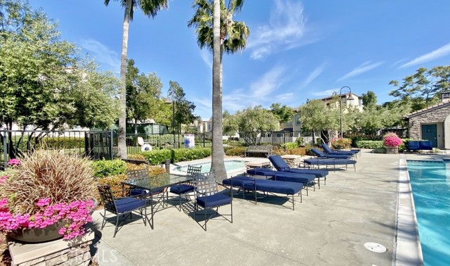 44011 Rivo Court, Temecula CA: https://media.crmls.org/medias/9cc227dc-59c1-475e-9759-932f8ac18b39.jpg