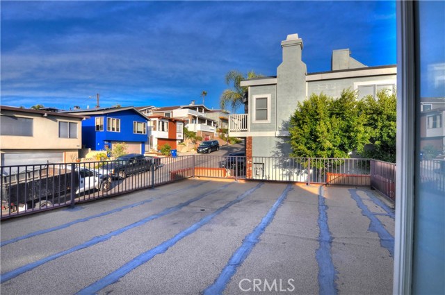 802 19th Street, Hermosa Beach, California 90254, 6 Bedrooms Bedrooms, ,4 BathroomsBathrooms,Residential,Sold,19th,SB17005663