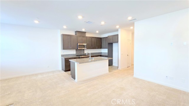 3942 Lavine Way, Corona CA: https://media.crmls.org/medias/9cc35a53-ea29-4bc7-bc53-75cf0703f9c3.jpg
