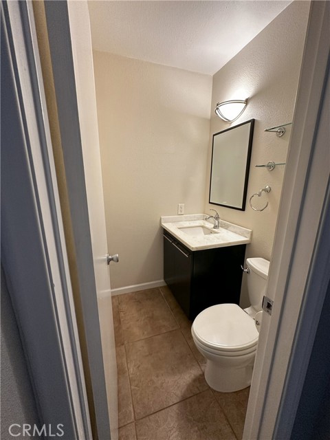 Detail Gallery Image 7 of 45 For 18598 Creek Ln, Huntington Beach,  CA 92648 - 3 Beds | 2/1 Baths