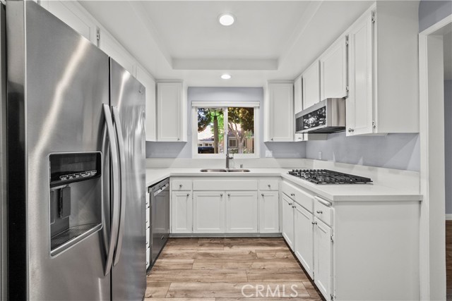 Detail Gallery Image 9 of 31 For 26847 Oak Branch Cir, Newhall,  CA 91321 - 2 Beds | 2 Baths