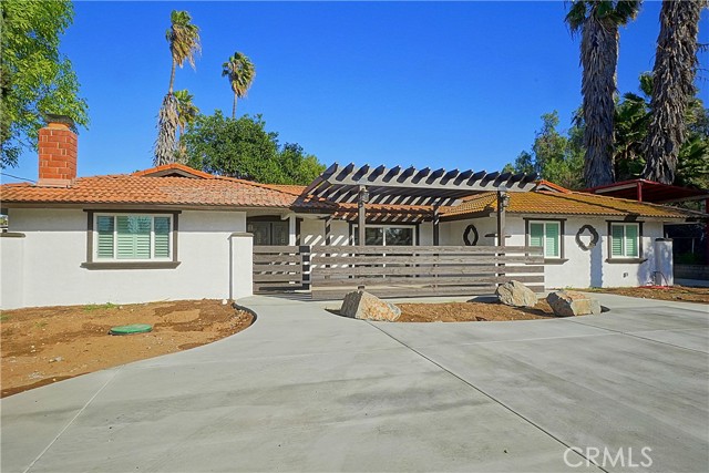 Detail Gallery Image 3 of 30 For 16100 Gamble Ave, Riverside,  CA 92508 - 5 Beds | 3 Baths