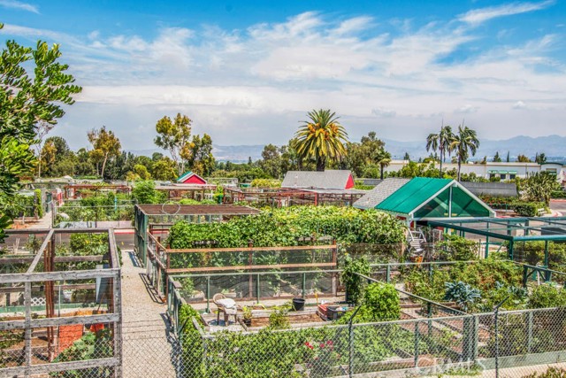 2049 Via Mariposa East, Laguna Woods CA: https://media.crmls.org/medias/9cc51bf0-a916-4aa1-a704-49e5a66f212f.jpg