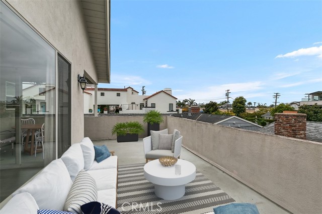 Detail Gallery Image 8 of 23 For 420 1/2 Narcissus, Corona Del Mar,  CA 92625 - 2 Beds | 1 Baths