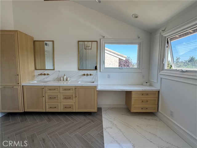 23128 PARK SORRENTO, Calabasas CA: https://media.crmls.org/medias/9cc5a025-b954-43eb-85e0-d68bed27d197.jpg