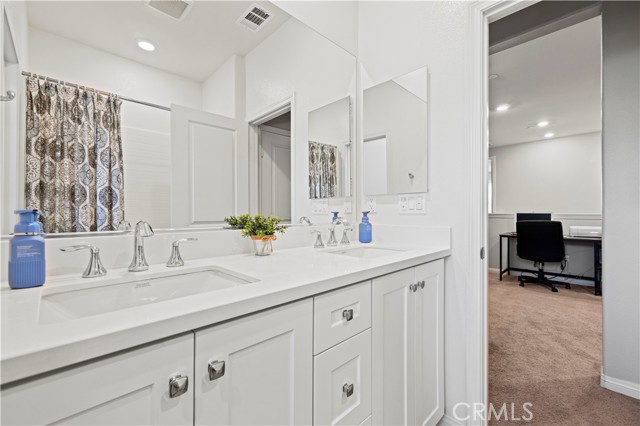 Detail Gallery Image 27 of 47 For 22728 Harmony Dr, Saugus,  CA 91350 - 2 Beds | 3 Baths