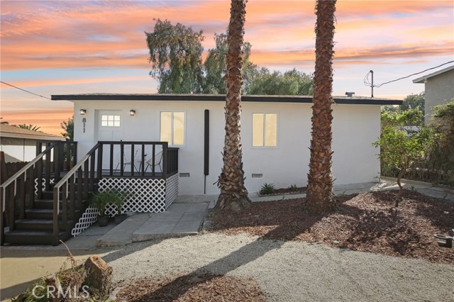 811 W Oliver Street, San Pedro CA: https://media.crmls.org/medias/9cc68c50-6671-43be-a443-202ea70e5209.jpg