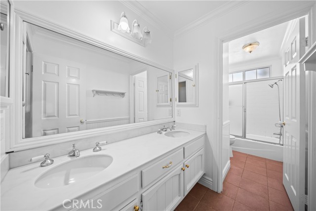 213 E Borromeo Avenue, Placentia CA: https://media.crmls.org/medias/9cc714dd-23d7-480a-9eeb-98710834eefc.jpg
