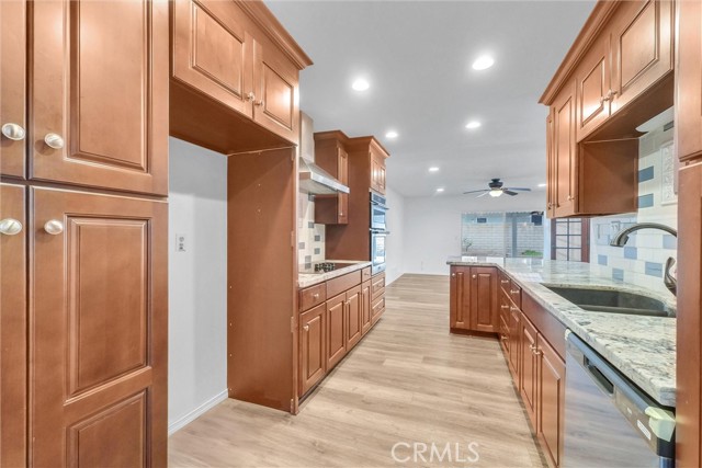 125 Lilac Lane, Brea CA: https://media.crmls.org/medias/9cc78ef2-617e-486c-8133-eb3de47d6539.jpg