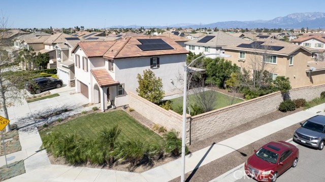 Detail Gallery Image 32 of 44 For 12138 Chutes Ct, Jurupa Valley,  CA 91752 - 3 Beds | 2/1 Baths