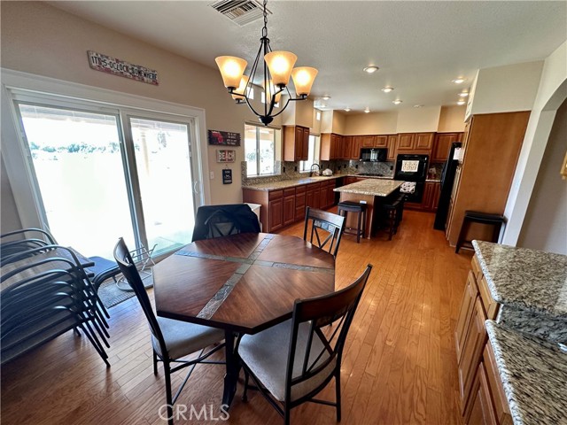 Image 10 of 37 For 915 Beach Drive