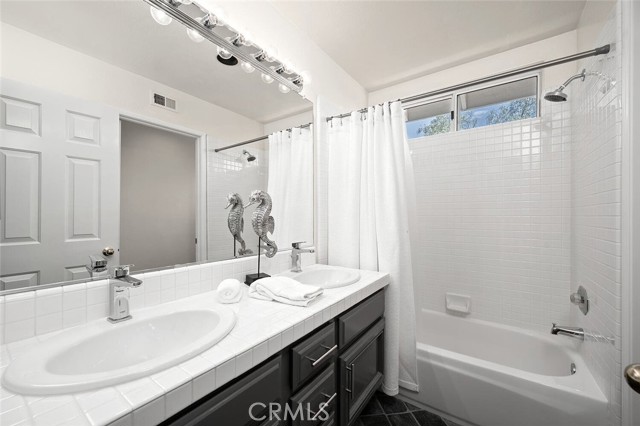 21672 High Country Drive, Rancho Santa Margarita CA: https://media.crmls.org/medias/9cc823d7-1e48-412d-adc8-ec3a09986bab.jpg