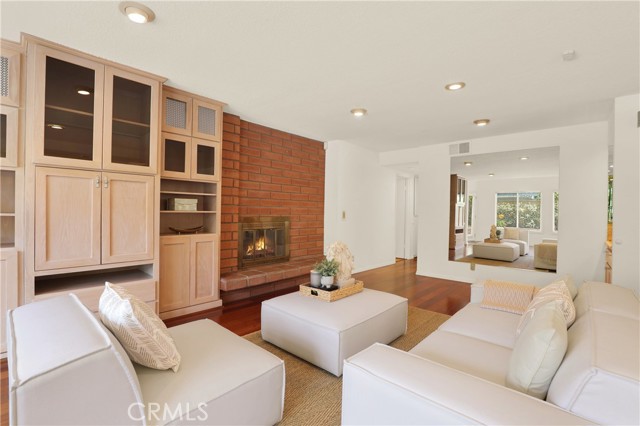 Image 20 of 46 For 8452 Deepview Drive