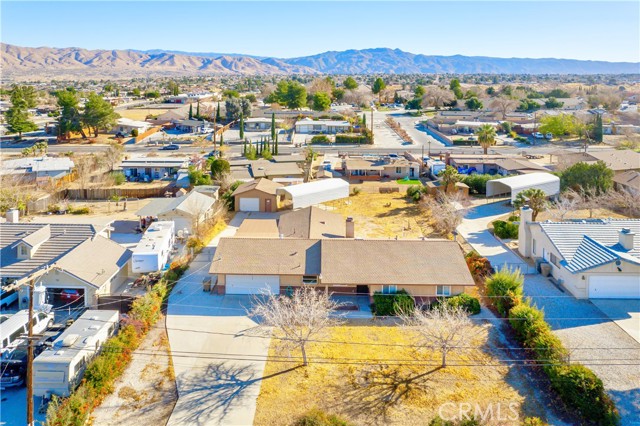 Detail Gallery Image 1 of 35 For 17569 Redbud St, Hesperia,  CA 92345 - 3 Beds | 2 Baths