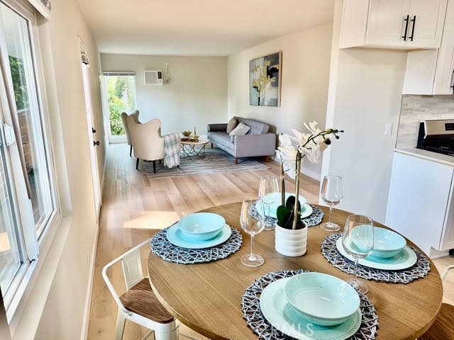102 Trafalgar Lane, San Clemente CA: https://media.crmls.org/medias/9ccbc19d-33ec-4f4c-9044-261756ea9916.jpg