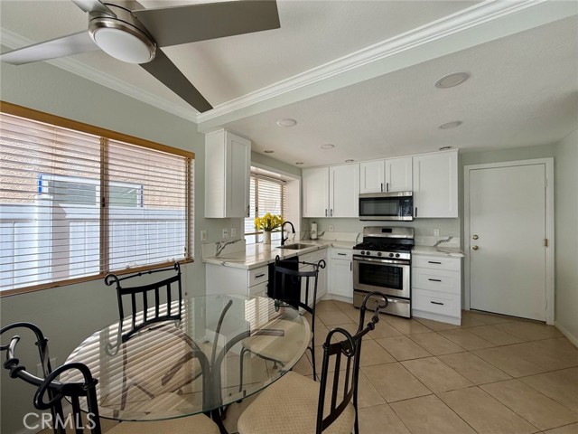 Detail Gallery Image 10 of 26 For 2699 Annapolis, San Bernardino,  CA 92408 - 3 Beds | 2/1 Baths