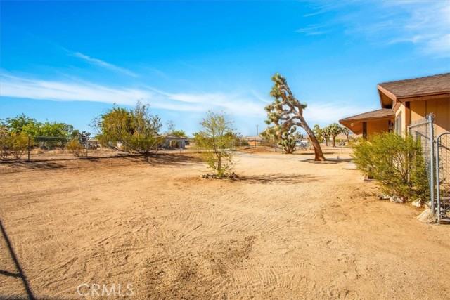 Detail Gallery Image 40 of 47 For 57862 Canterbury St, Yucca Valley,  CA 92284 - 3 Beds | 2 Baths