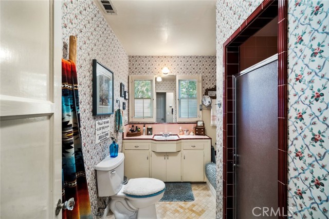 132 N Jewell Place, Orange CA: https://media.crmls.org/medias/9ccc86e5-477f-4b4d-80e6-fc6eeed1704b.jpg