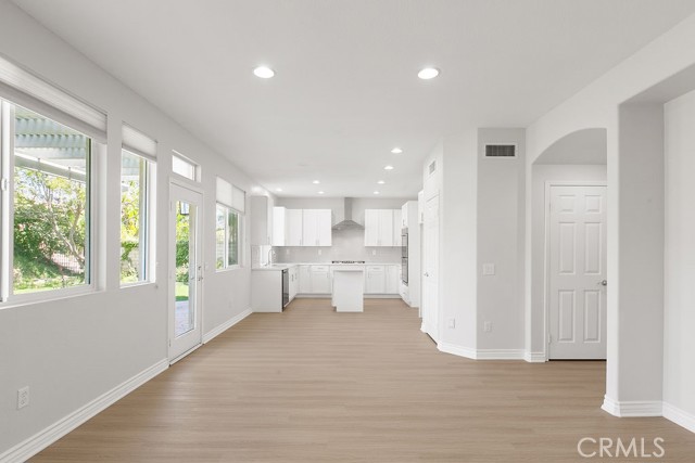 Detail Gallery Image 12 of 31 For 2029 Roadrunner Ave, Newbury Park,  CA 91320 - 4 Beds | 3 Baths